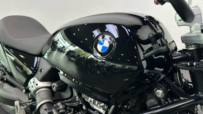 BMW R12 (24MY)
